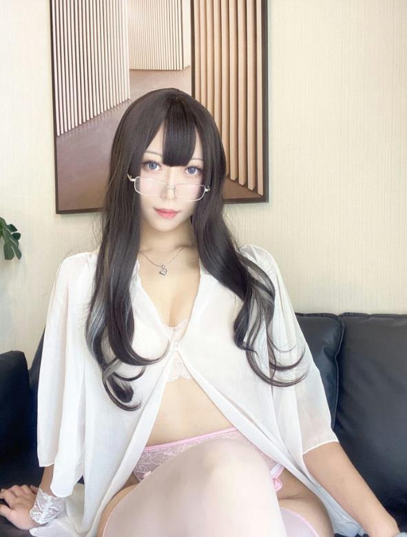 money冷冷 黑丝开衩秘书写真图片及视频合集下载 money冷冷 黑丝开衩秘书写真图片及视频合集下载