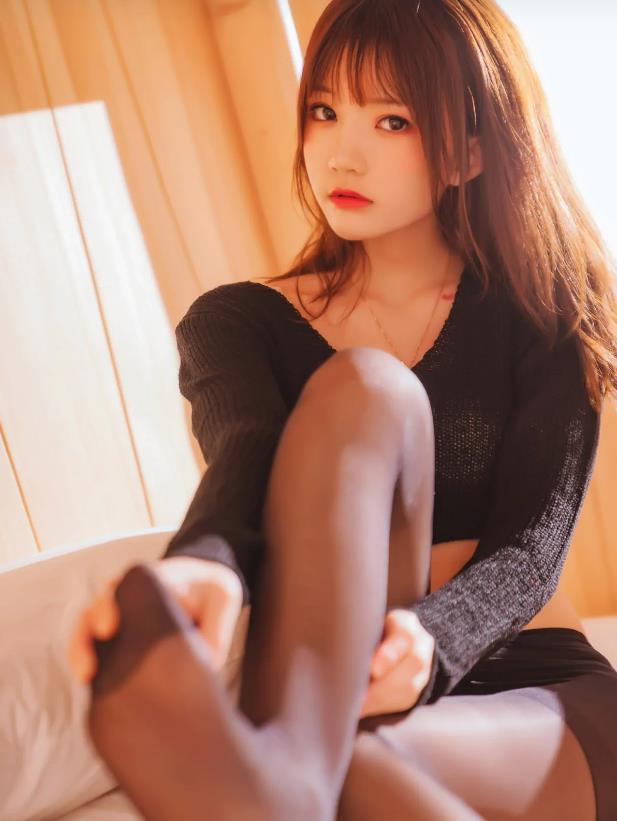 桜桃喵 cosplay246本写真合集跪姿俯拍特辑图片及视频合集下载 桜桃喵 cosplay246本写真合集跪姿俯拍特辑图片及视频合集下载