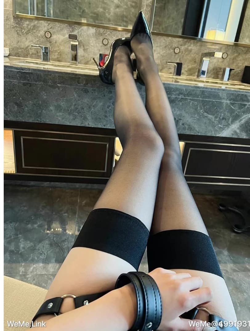 狼狼喵（1p狼）蜜桃臀特写微密圈写真合集