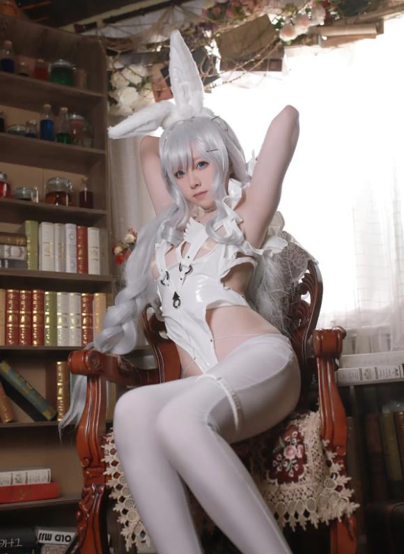 朝霧愛 Cosplay办公室OL美腿写真私房照片及视频合集下载