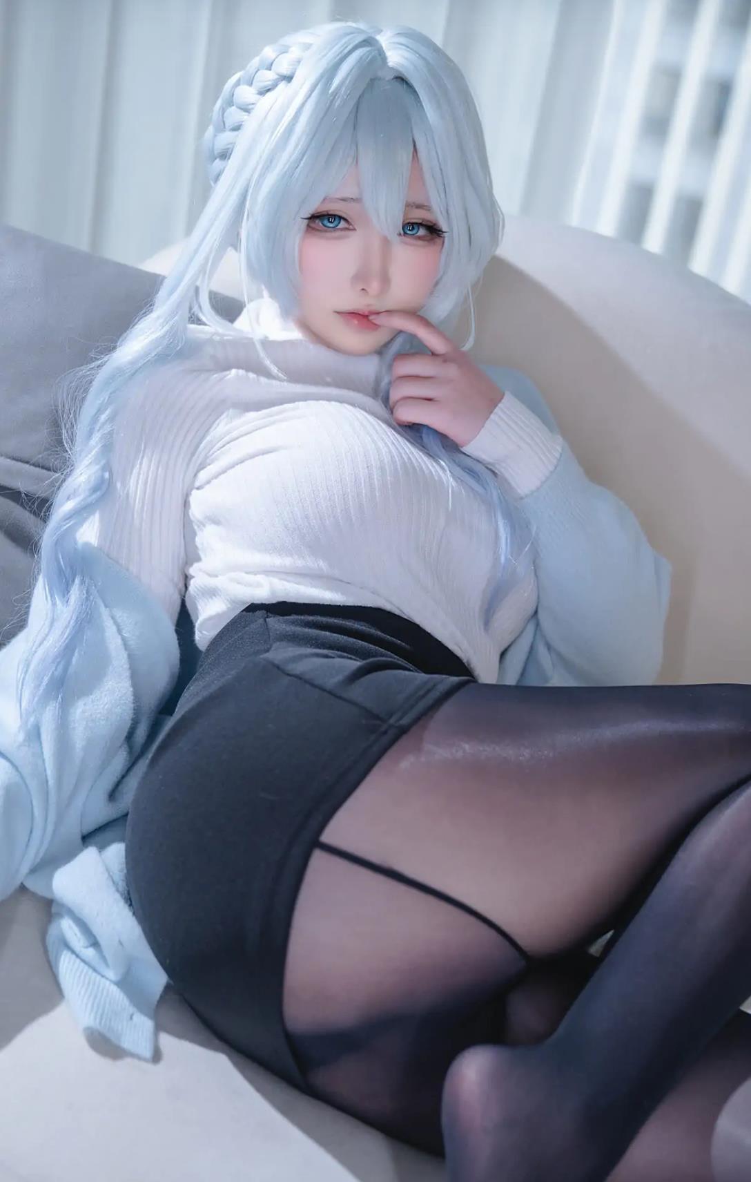 【樱梨梨】白丝萝莉控Cosplay写真图包视频资源合集下载 【樱梨梨】白丝萝莉控Cosplay写真图包视频资源合集下载