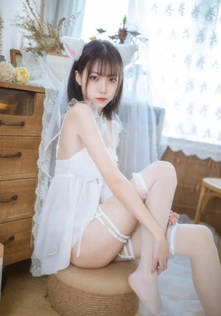 许岚LAN Cosplay黑丝开衩秘书写真图包视频资源合集下载 许岚LAN Cosplay黑丝开衩秘书写真图包视频资源合集下载